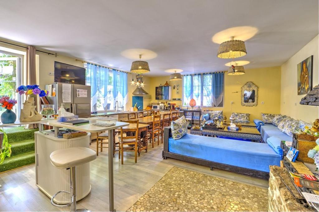 Bed and Breakfast L'Amarre Aux Anges Cormatin Exterior foto